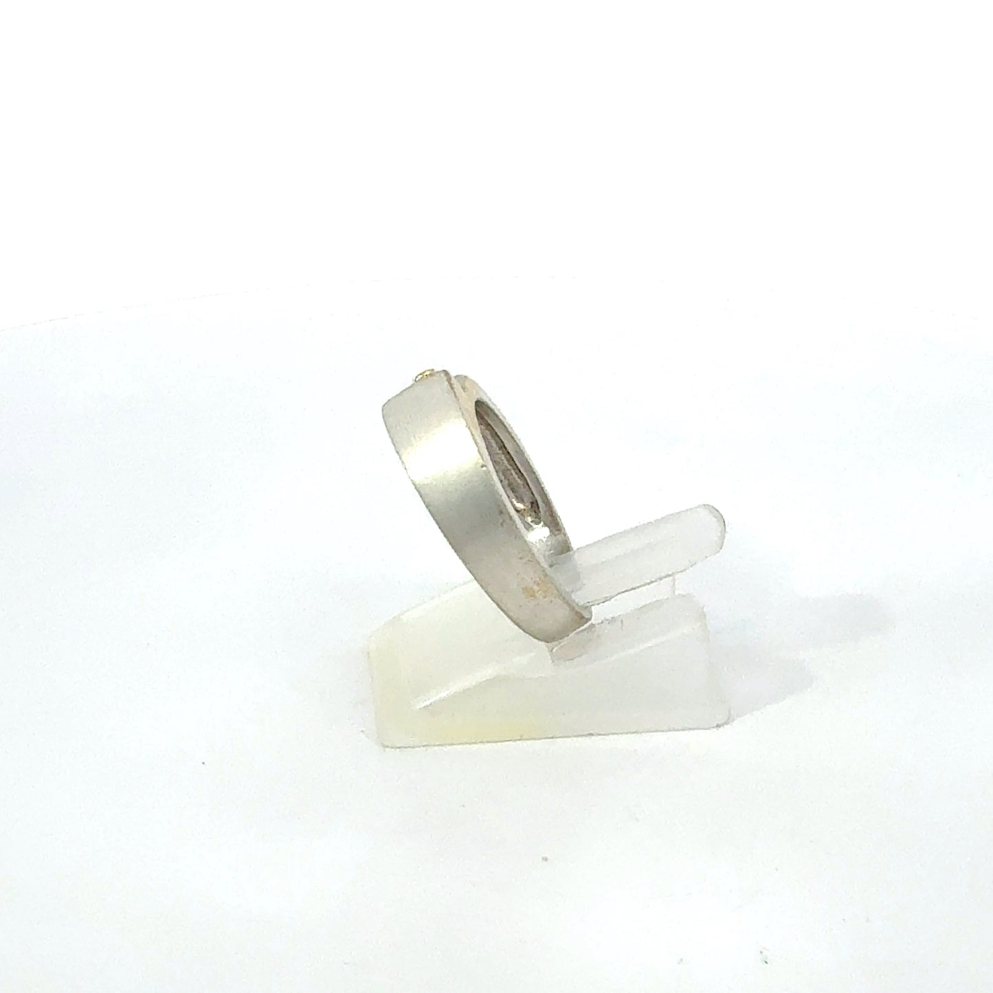 Seitenansicht Silberring 925 mit Zirkonia, Größe 52