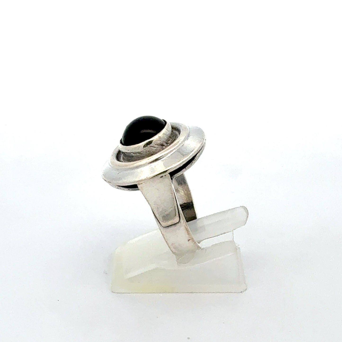 Onyx Ring aus Sterlingsilber, Seitenansicht
