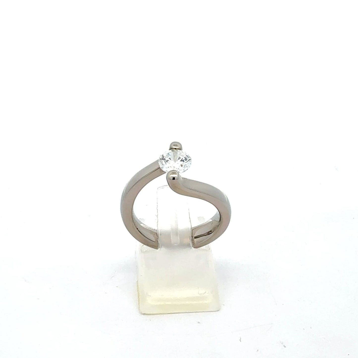 Sterling Silber Ring mit funkelnden Zirkonia-Steinen – Detailansicht
