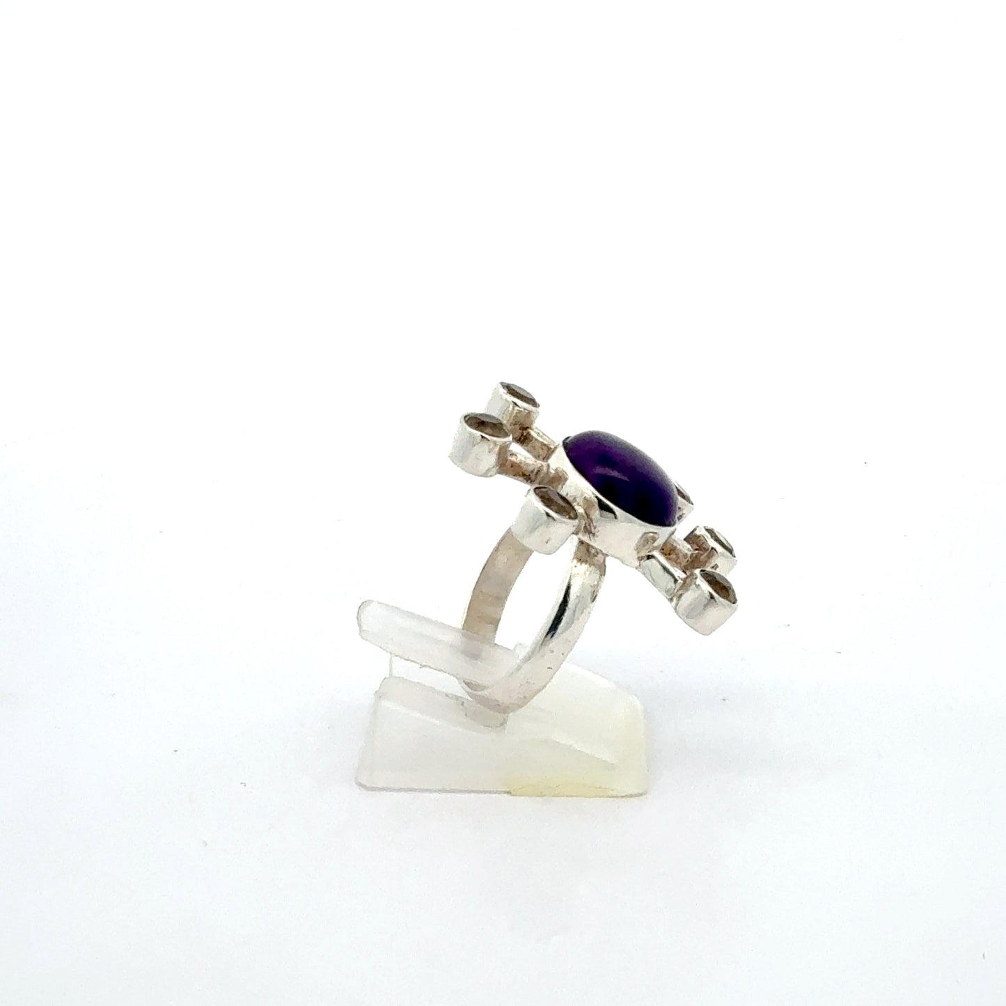 Ring aus 925 Silber mit Amethyst und Zirkonia - Produktvideo
