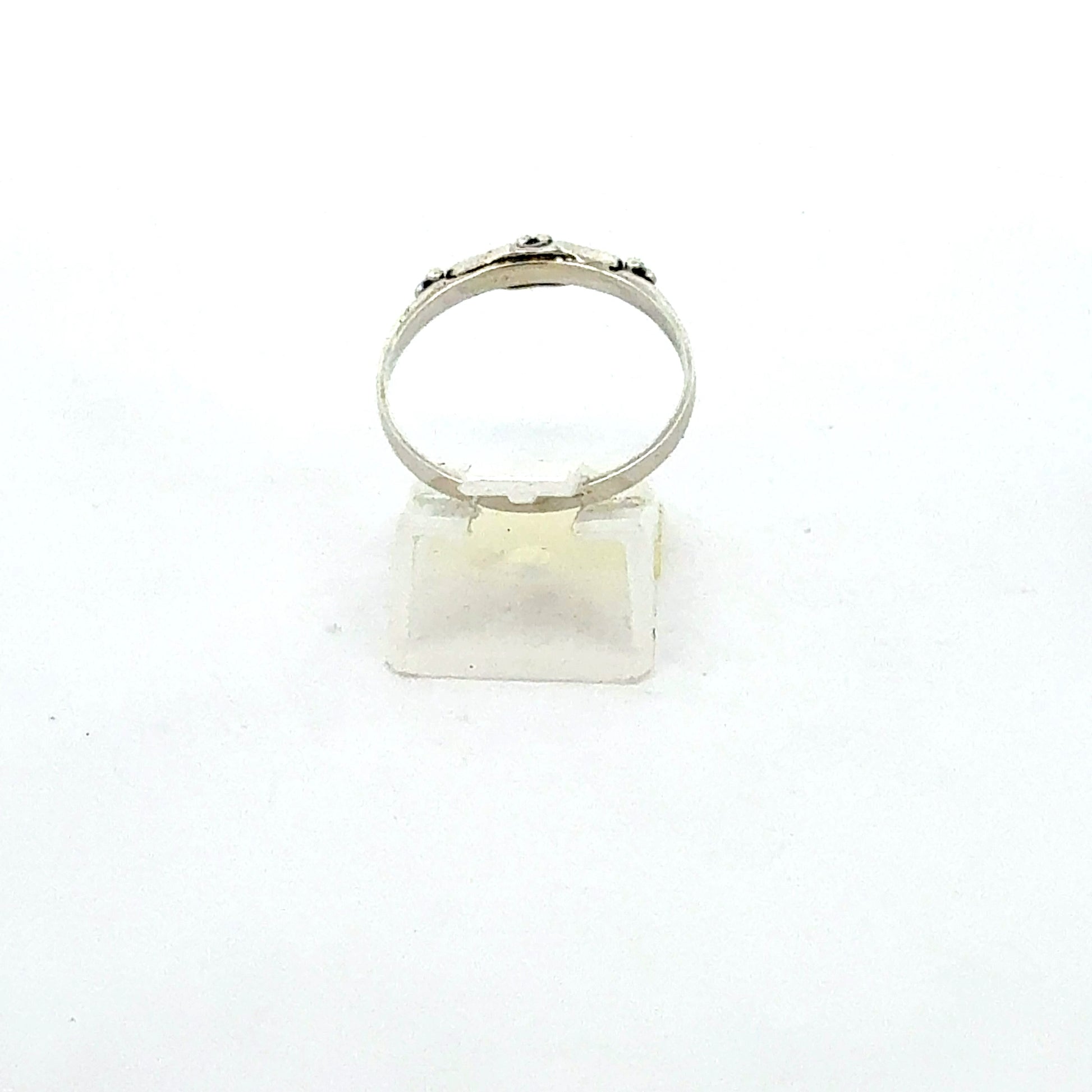 Sterling Silber Ring 925 Seitenansicht - Leichter Silberring 1,54 Gramm
