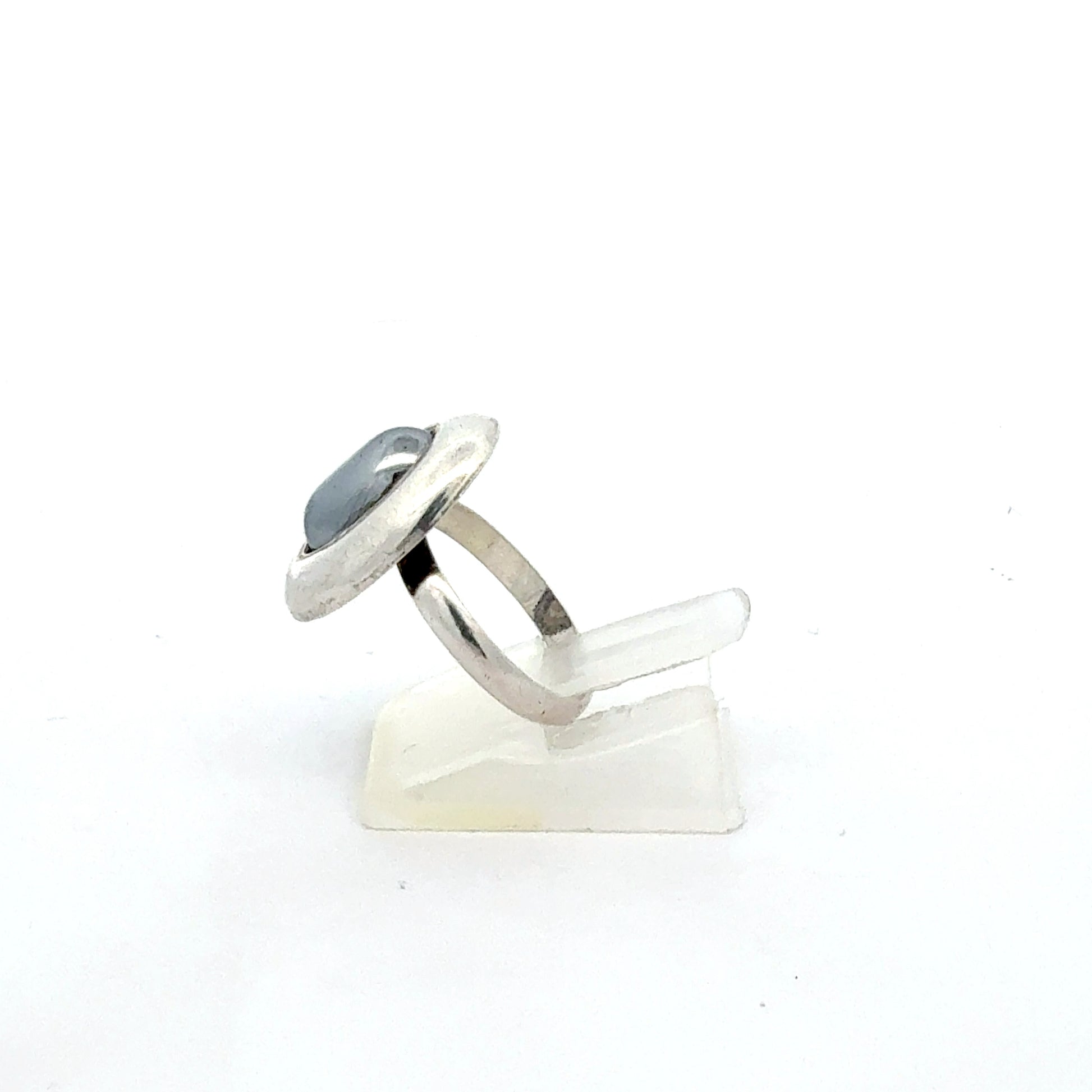 Silberring 925 Detailansicht, elegantes Design, Größe 53
