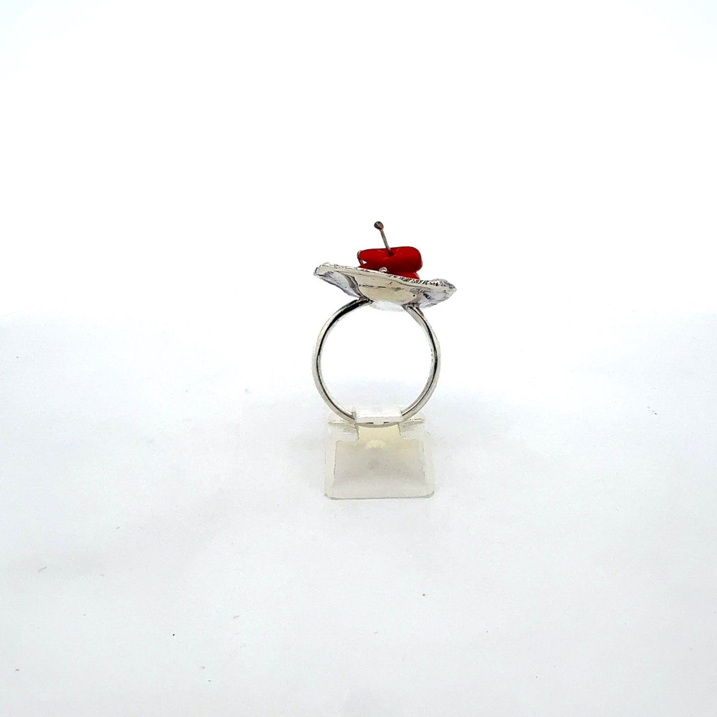 Silberner 925er Ring mit Gewicht 6,47 g in Größe 53 - Nahaufnahme
