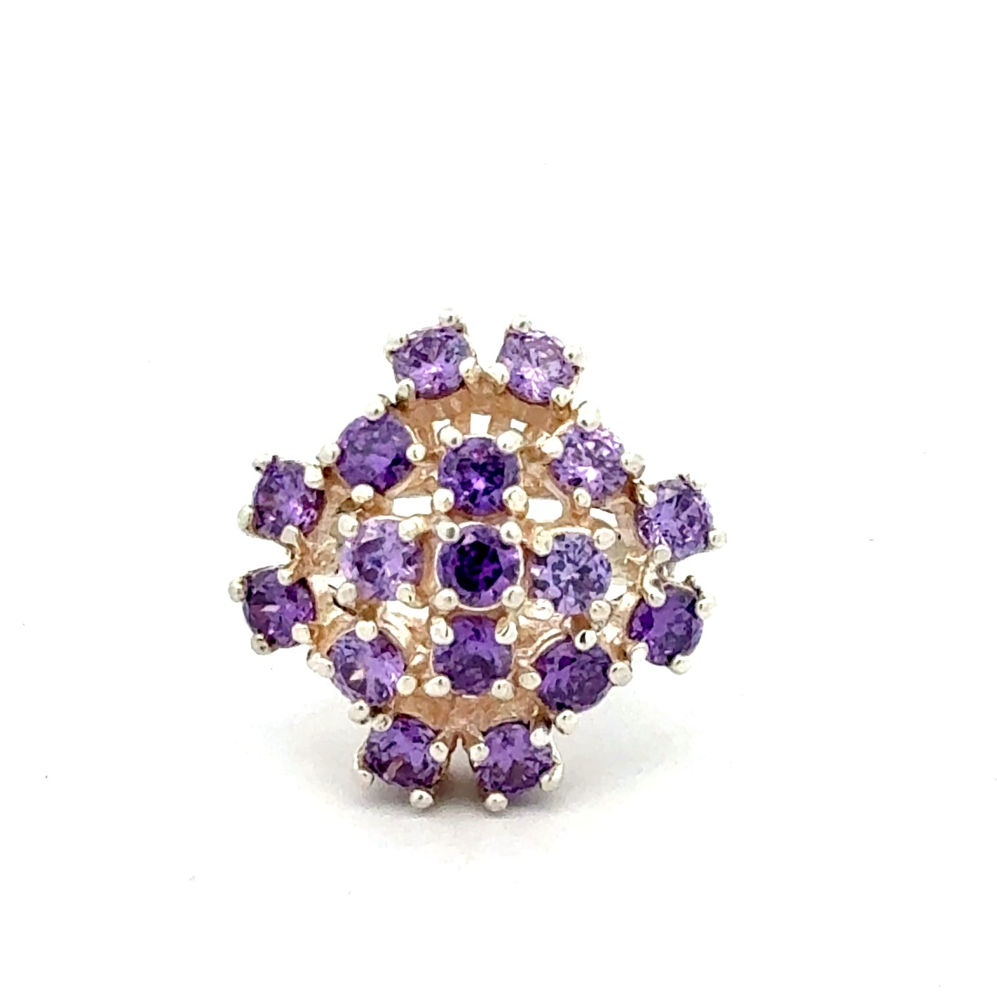 Eleganter Silberring mit violettem Stein - Detailansicht
