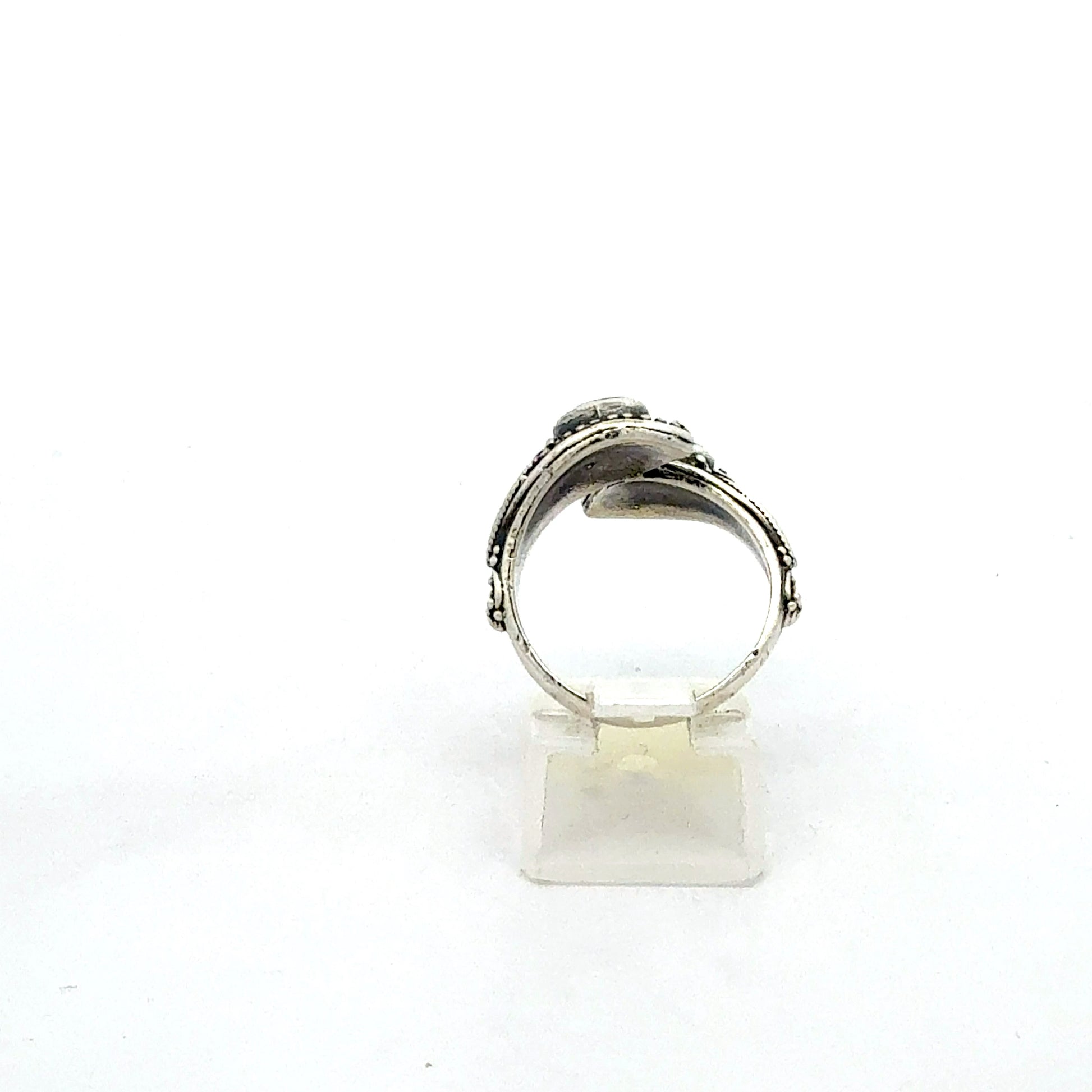 Rückansicht Sterling Silber Ring mit schwarzen Onyx-Steinen
