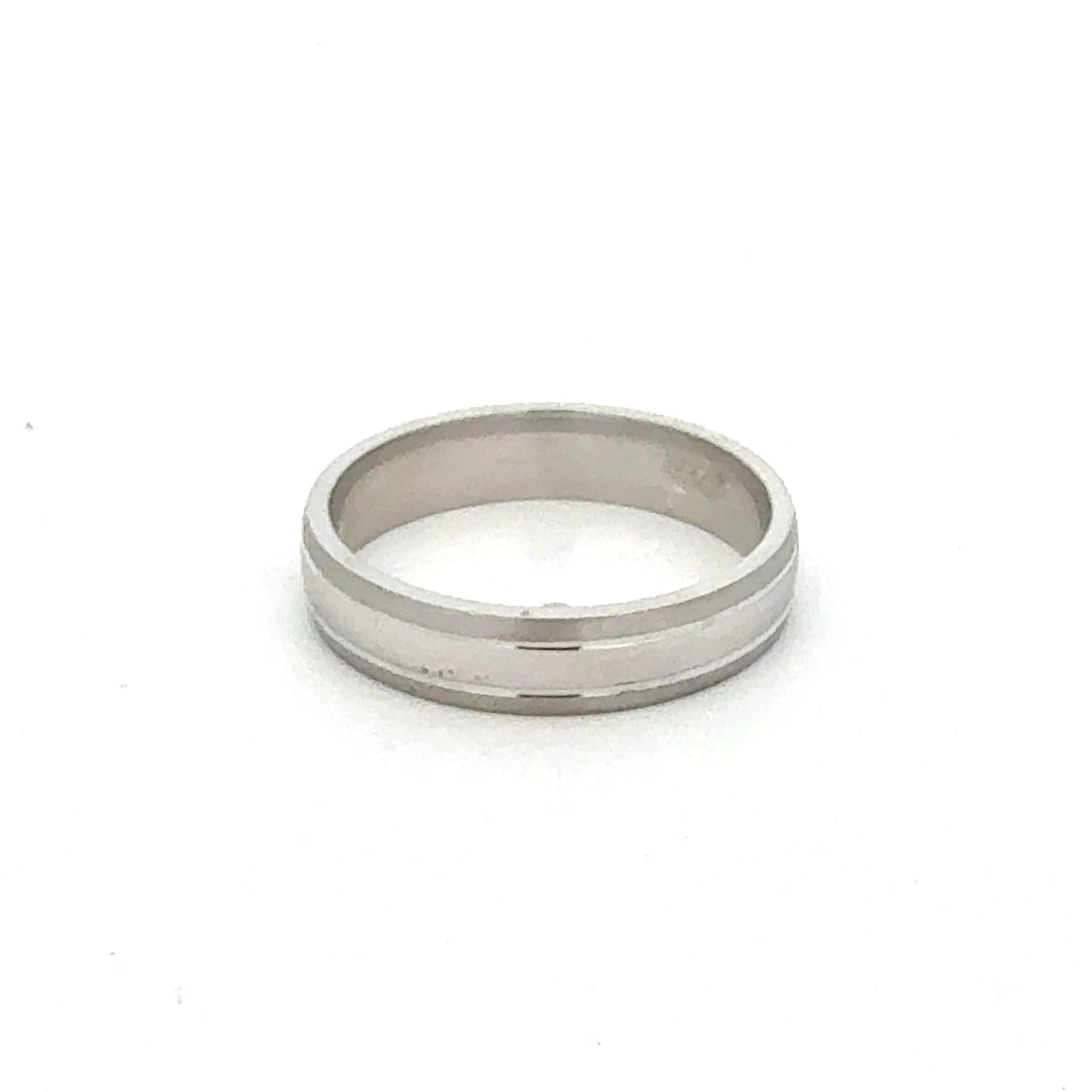 Detailansicht 925er Sterlingsilber Ring, elegantes schlichtes Design, Größe 64
