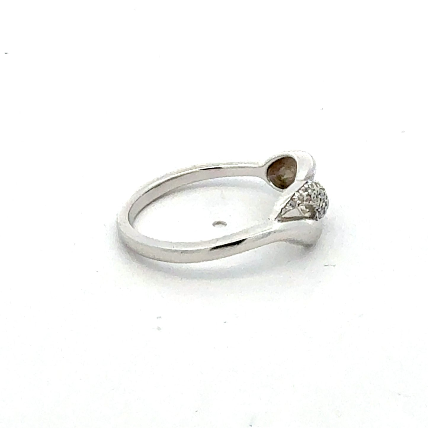 Silberring 925 mit Zirkonia von Juwelier Alen, in den Größen 52 und 58, zeigt funkelnde Details und elegantes Design.