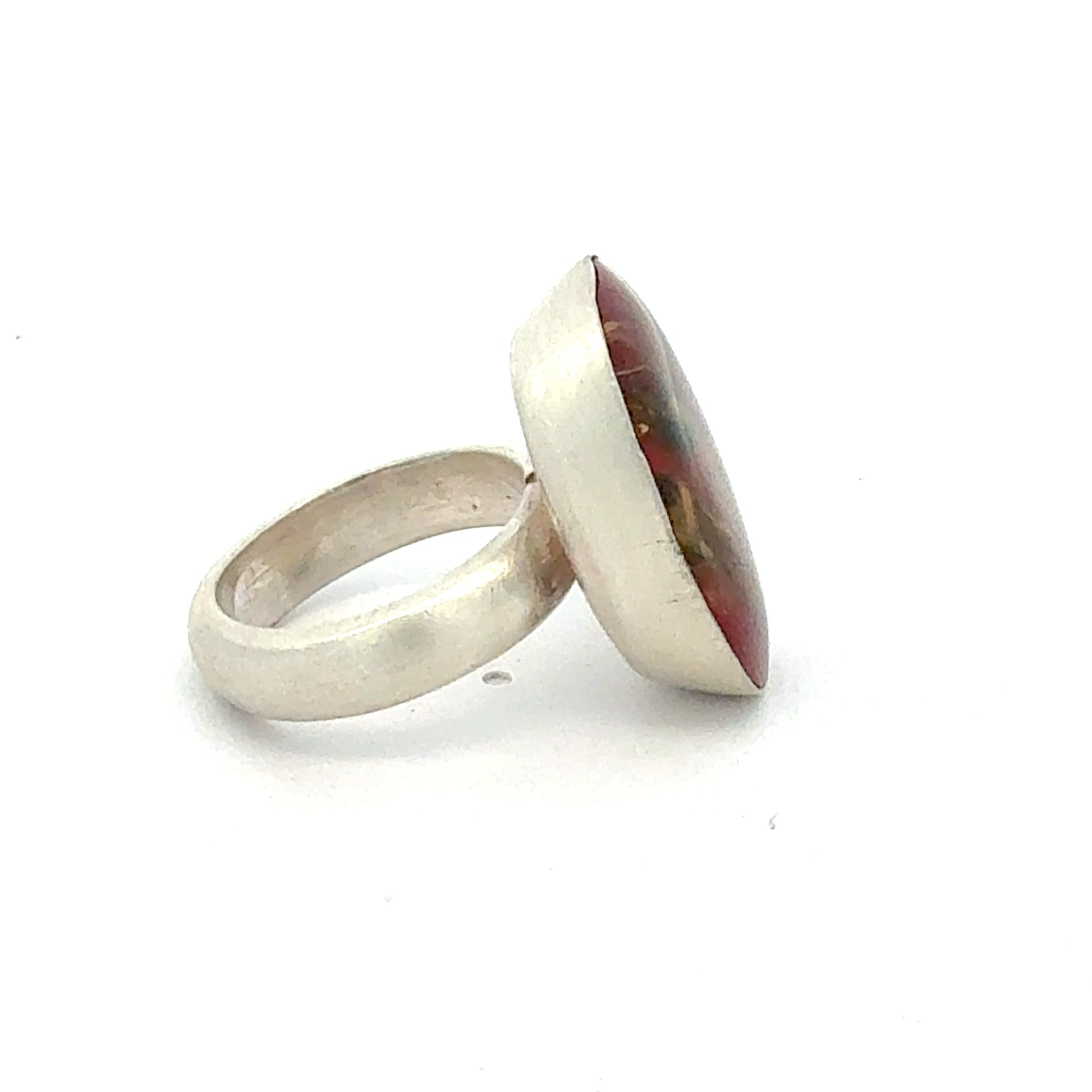 Silberring 925 mit rotem Stein, Größe 52, von Juwelier Alen, auf neutralem Hintergrund abgebildet.