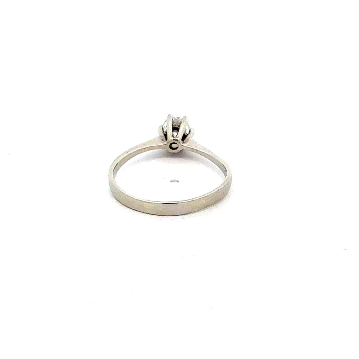 14K white gold solitaire ring with a 0.52 ct brilliant diamond, showcasing a classic and elegant design.