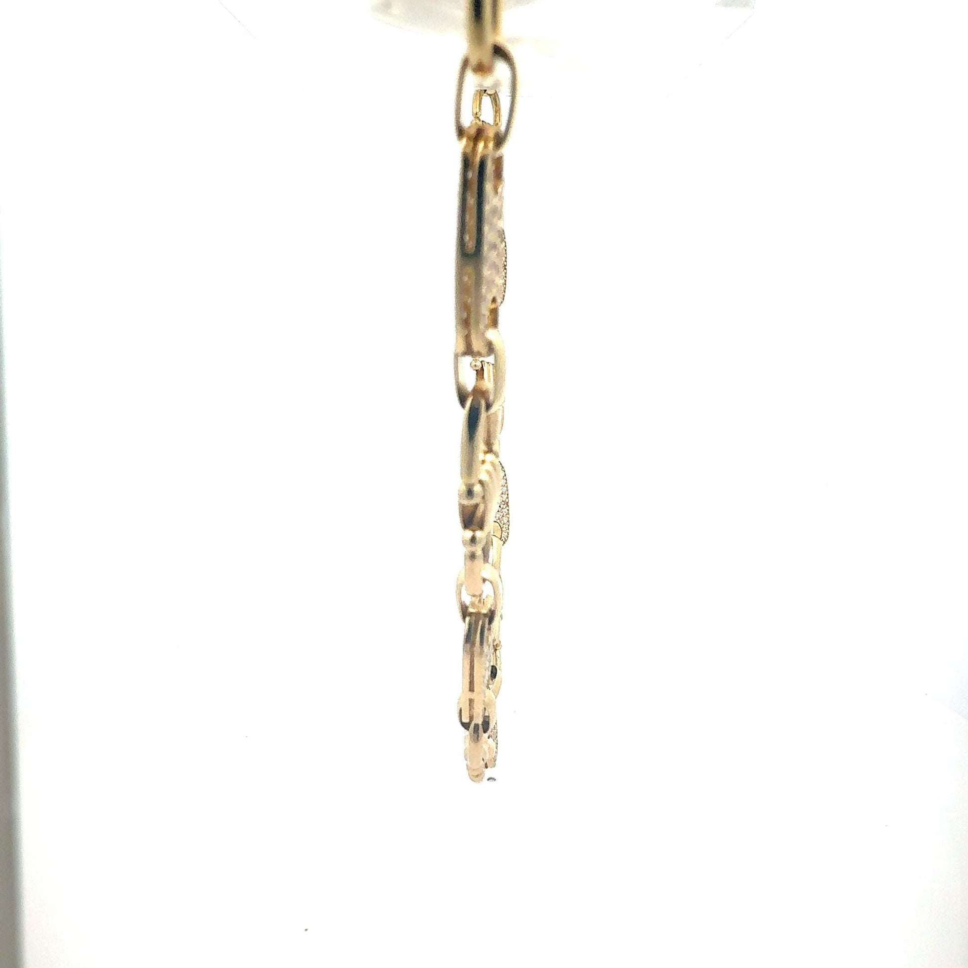 Goldkette aus 14 Karat Gold mit Zirkonia, elegantes Schmuckstück von Juwelier Alen, detailreiche Ansicht der Kette.