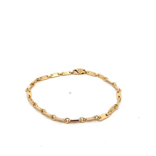 Cartier Figaro Armband aus Silber, elegantes Schmuckstück, sichtbar mit Kettengliedern, von Juwelier Alen.