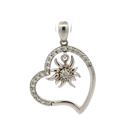 Silberner Herz-Anhänger mit Sonne und Zirkonia von Juwelier Alen, filigrane Schmuckkreation, detailreiche Oberfläche, elegantes Design
