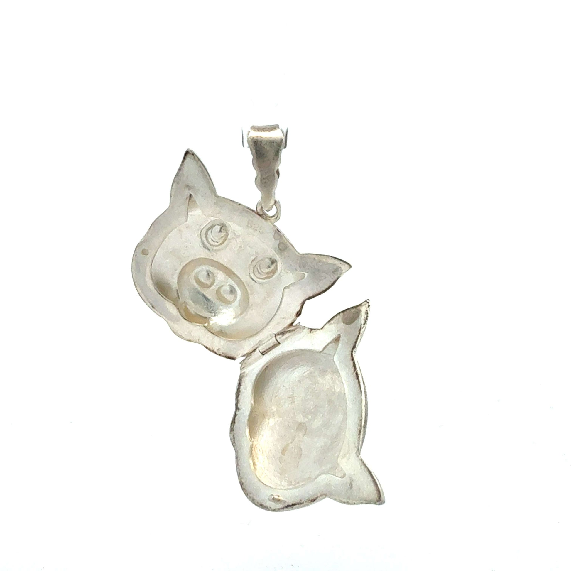 Silberner Anhänger Schweinekopf aus 925er Silber, Gewicht 6,34 g, detailreiche Schmuckfassung, bei Juwelier Alen.
