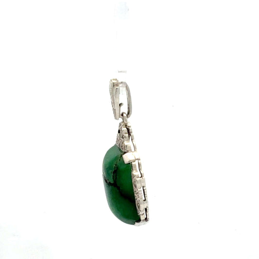 Silberner Anhänger mit Jade-Steinen, 925er Silber, Gewicht 5,57 g, von Juwelier Alen, detailreiche Schmuckaufnahme