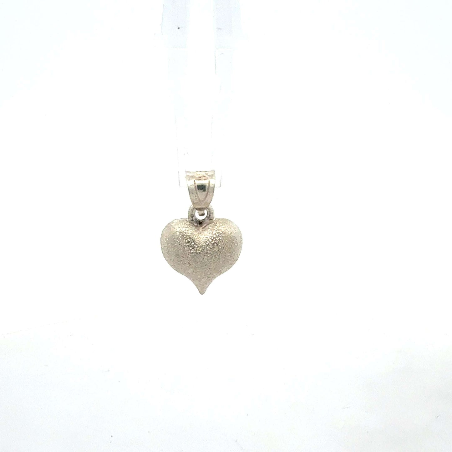 Silber 925 Anhänger in Herzform, ca. 1,56 g, von Juwelier Alen, glänzender Schmuckanhänger aus Silber.