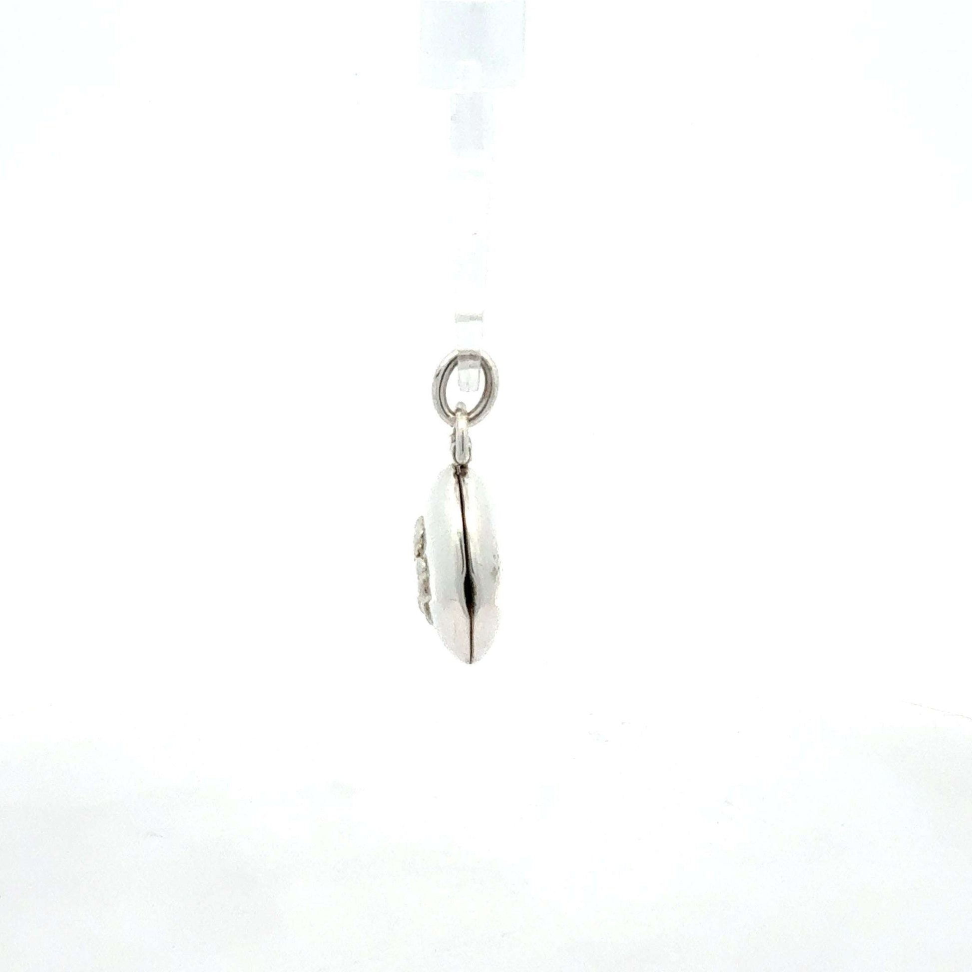 Silberner Anhänger 925 mit Kleeblatt-Design und Geheimfach, von Juwelier Alen, ca. 4,39 g, detailreiche Schmuckaufnahme