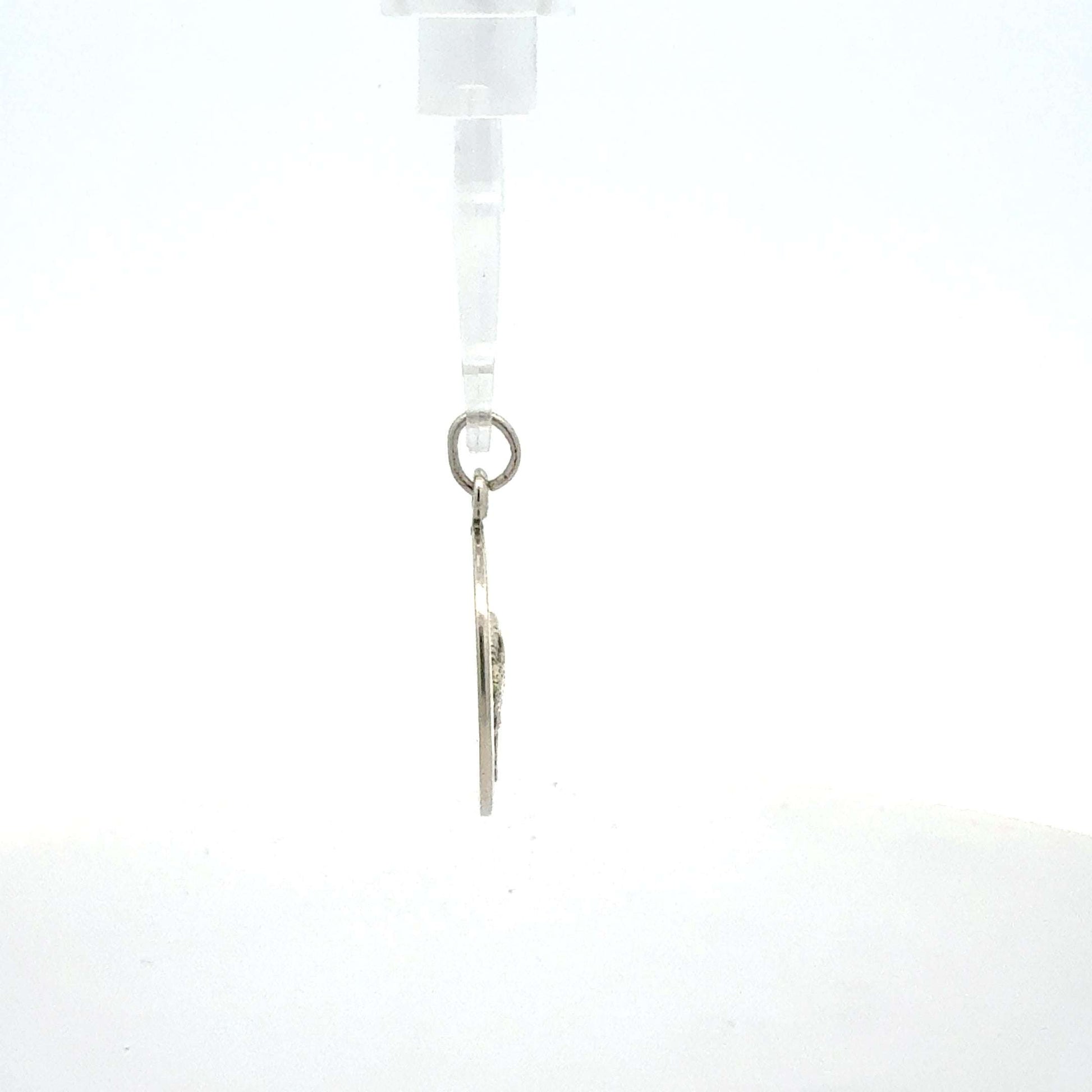 Silberner Stier-Anhänger aus 925er Silber, Gewicht 3,58 g, detailreiche Tier-Design, Juwelier Alen Schmuck.