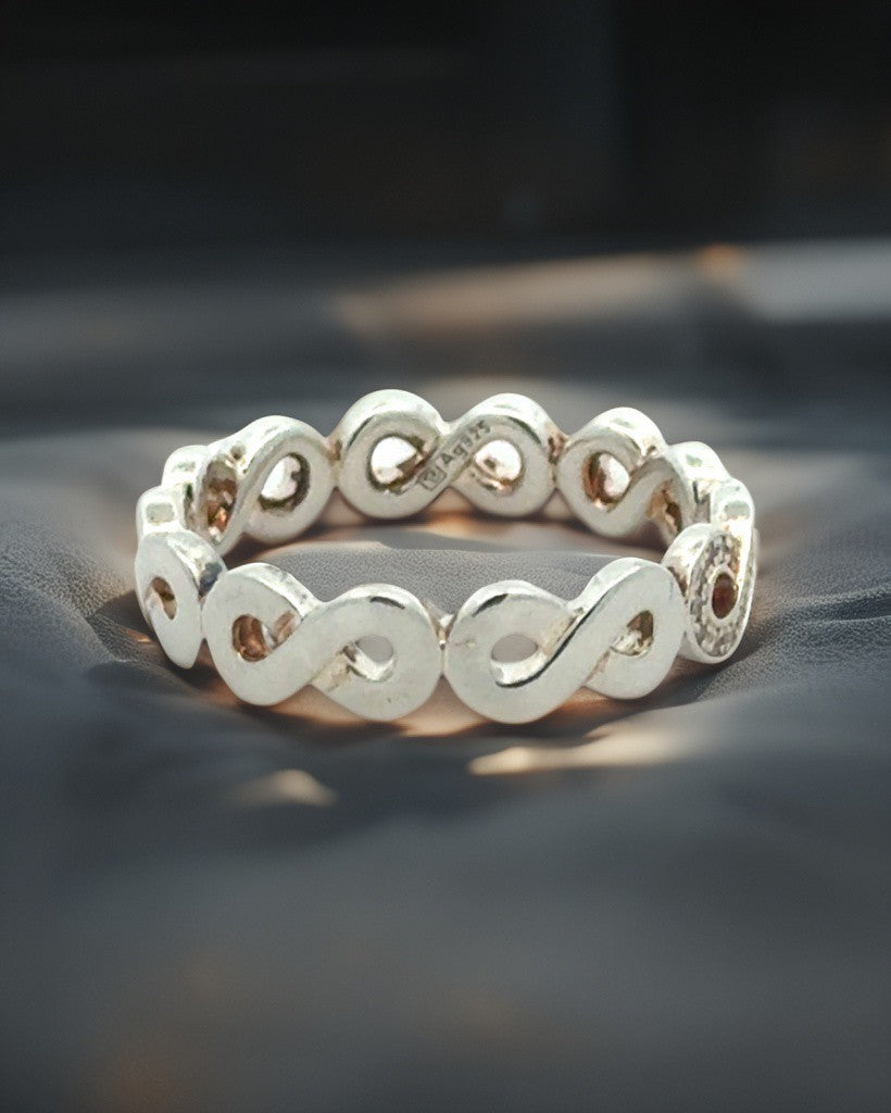 Silberring 925 Unendlichkeit Design Größe 54