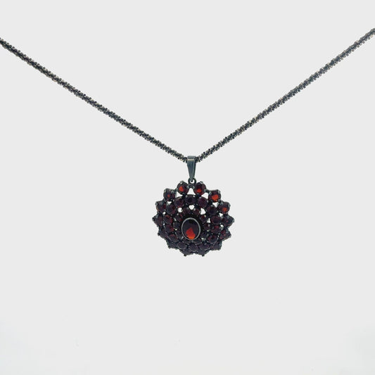 Kette Silber 925 – 8 g, 45 cm, oxidiert mit Granat-Anhänger